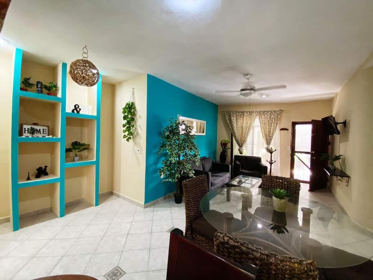 W/ Prime Location Mexican Colonial Style Apartamento
