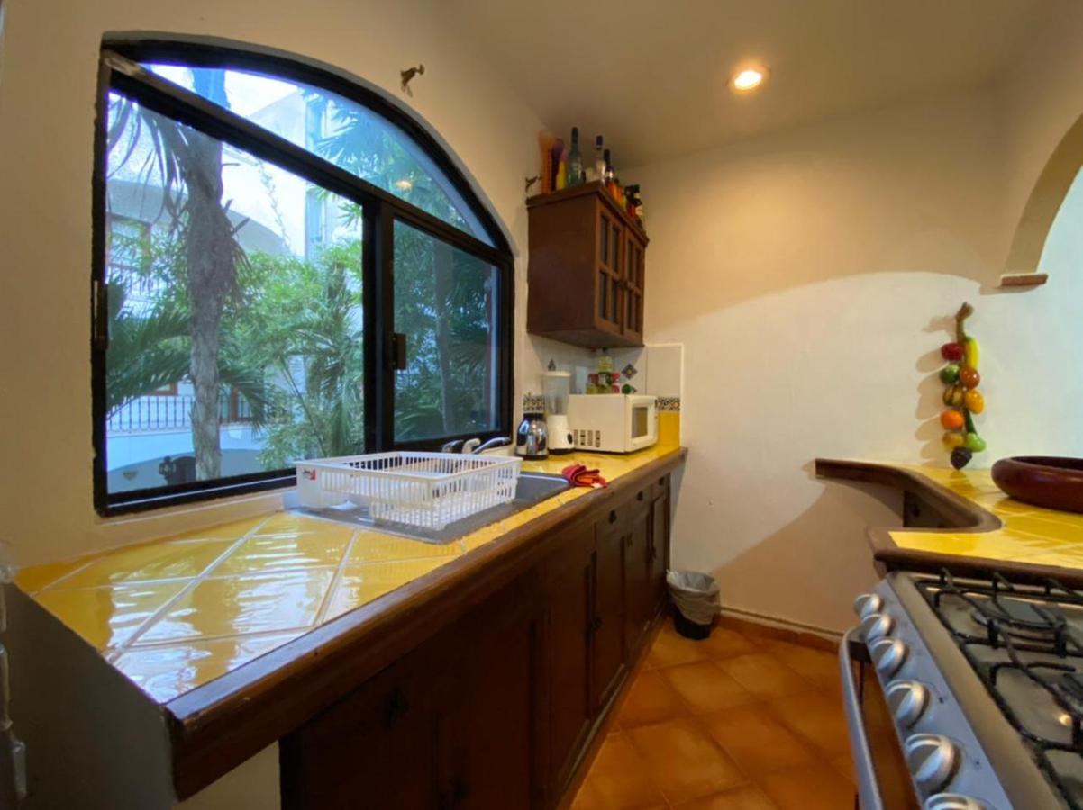 Apartamento W/ Prime Location Mexican Colonial Style Playa del Carmen