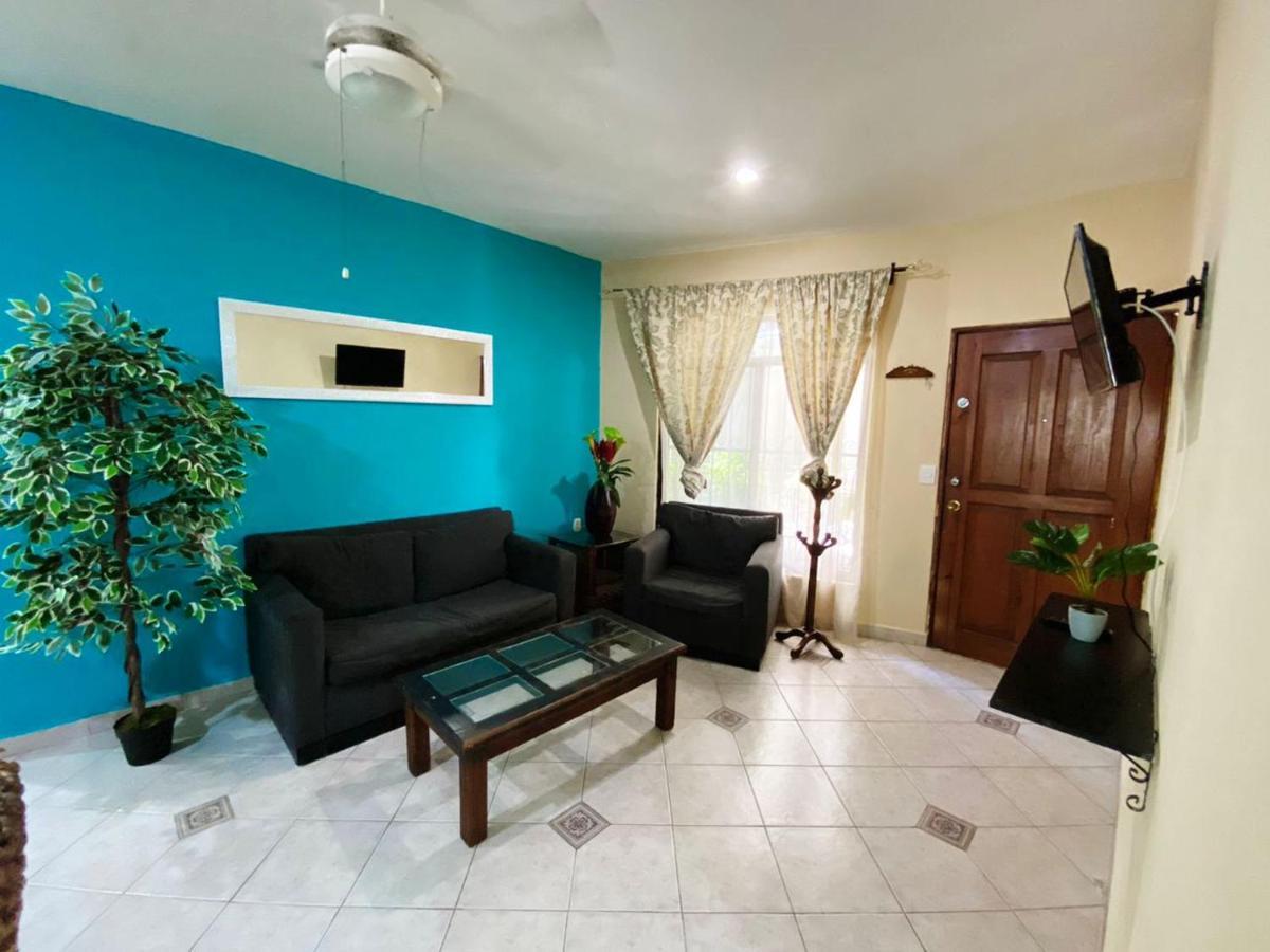 W/ Prime Location Mexican Colonial Style Apartamento
