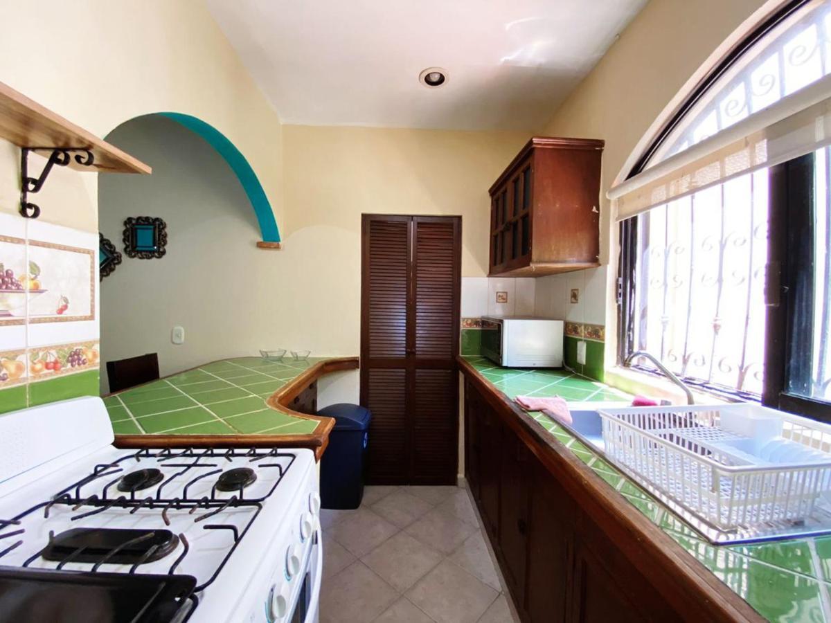 W/ Prime Location Mexican Colonial Style Apartamento Playa del Carmen